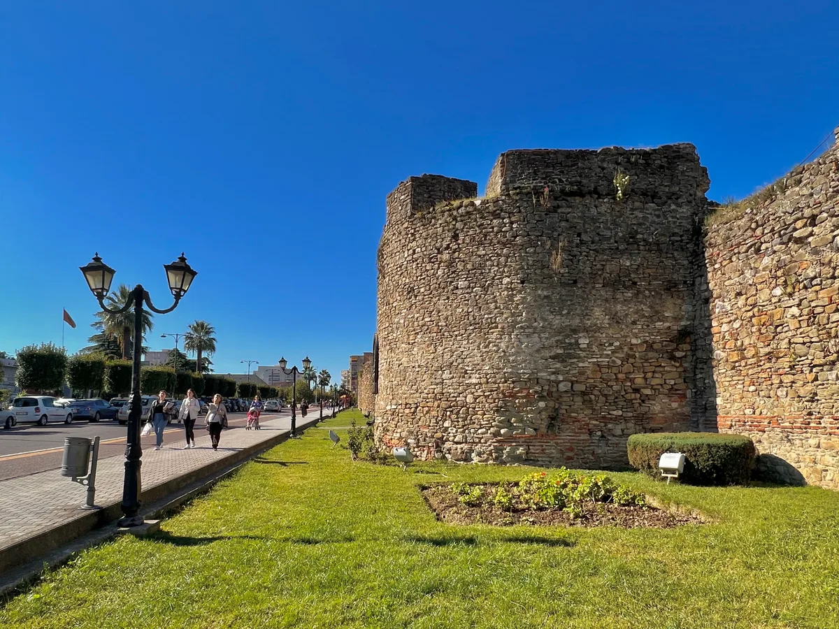 إلباسان — العربية Audio Tour Albania